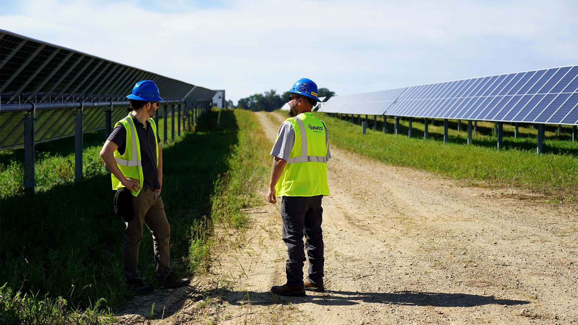 Squadra al lavoro su impianto fotovoltaico
